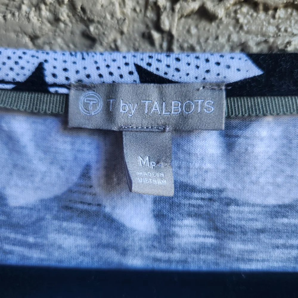 T by Talbots black and white floral dress. Drawstring waist. Pockets. Size MP - Picture 5 of 11